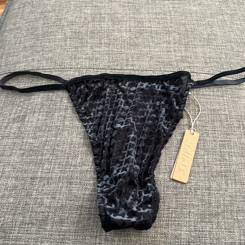 Skims Velvet String Thong